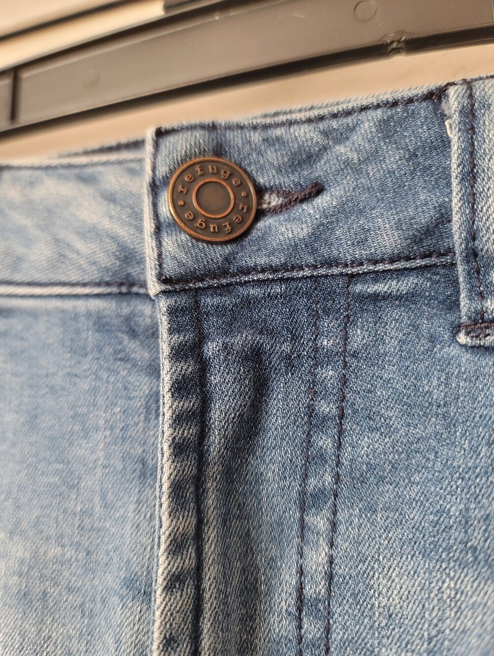 REFUGE Ripped Jean Shorts, Size 2 - Picture 4 of 6